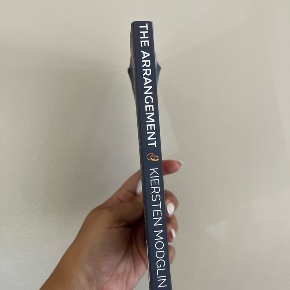 Book - The Arrangement by Kiersten Modglin - Picture 3 of 5